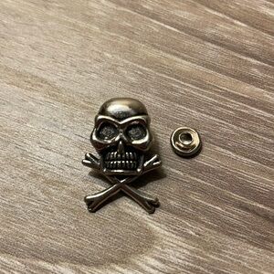Skull and Crossbone Buttons